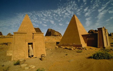 Sudan is a country with hot climate, diverse nature, rich in wildlife and ancient monuments of history